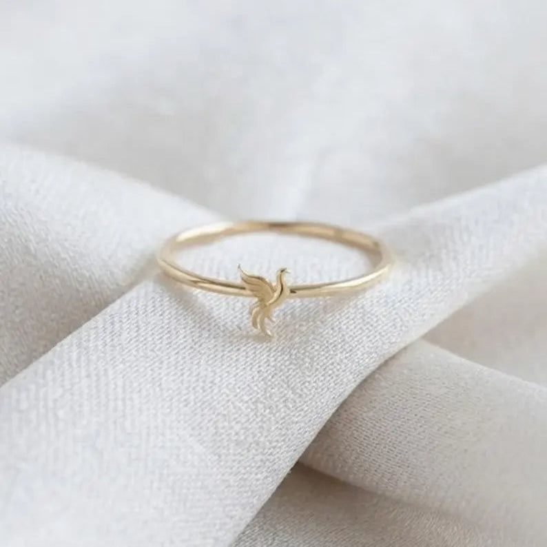 Handmade Dainty Hummingbird Ring, Tiny Bird Gold Ring, Gold Plating, Delicate Nature Inspired Band, Minimalist Stackable Jewelry.