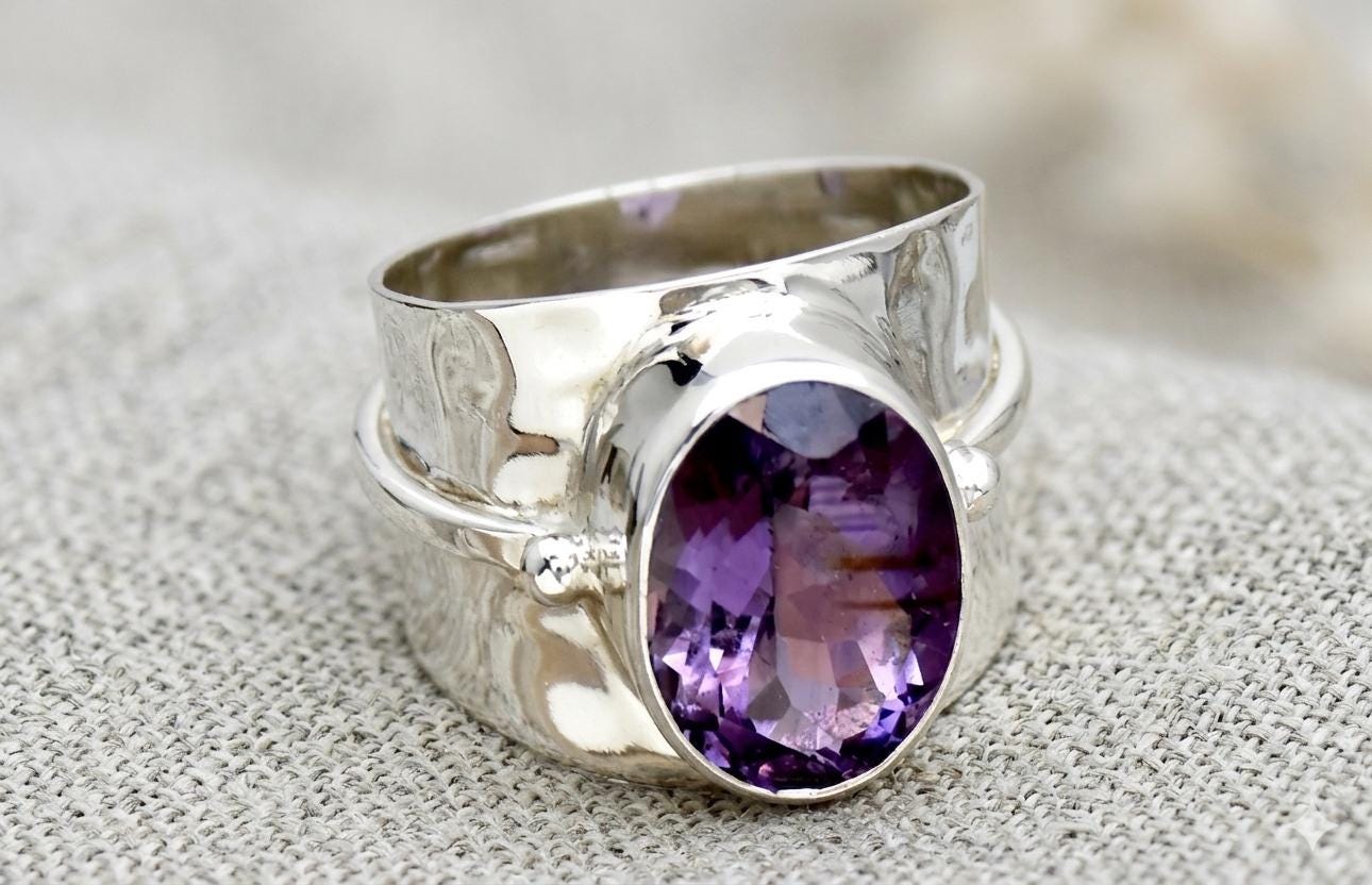 Oval Amethyst Sterling Silver Hammered Band Ring, Boho Statement Jewelry