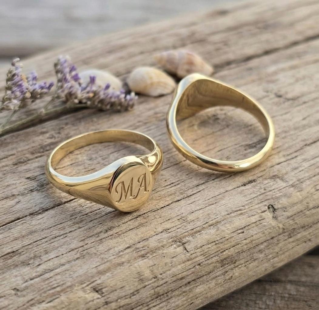 Personalized Oval Signet Ring, Engraved Initials, 925 Sterling Silver, Minimalist Gold Ring