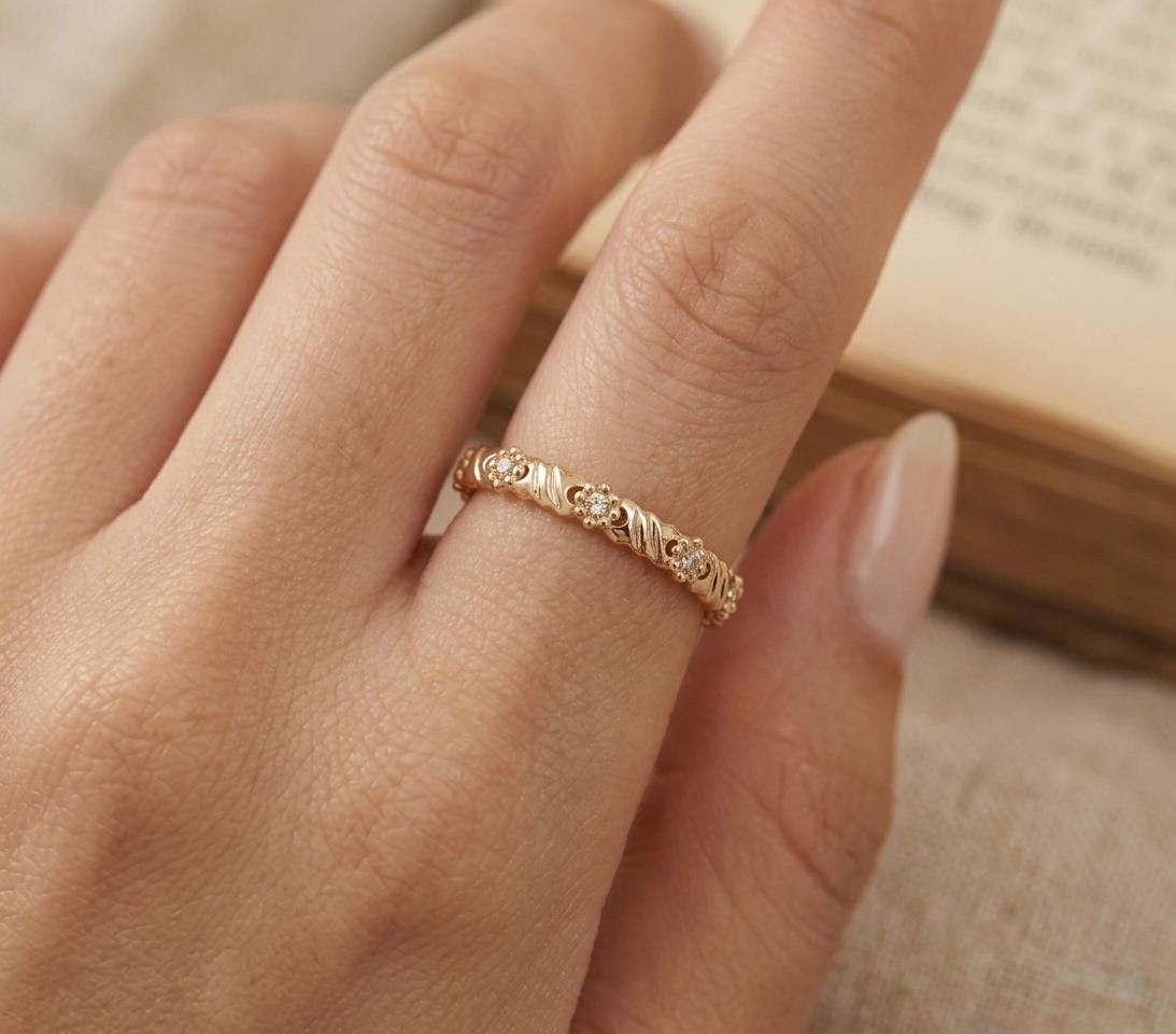 Vintage Floral Wedding Band, Twisted Rope Milgrain Moissanite Ring
