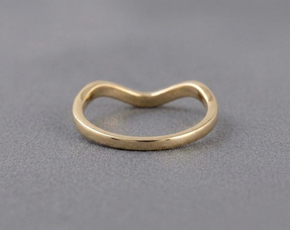 Curved Chevron Wedding Band, Hand Engraved Art Deco Ring, Vintage Milgrain Sterling Silver