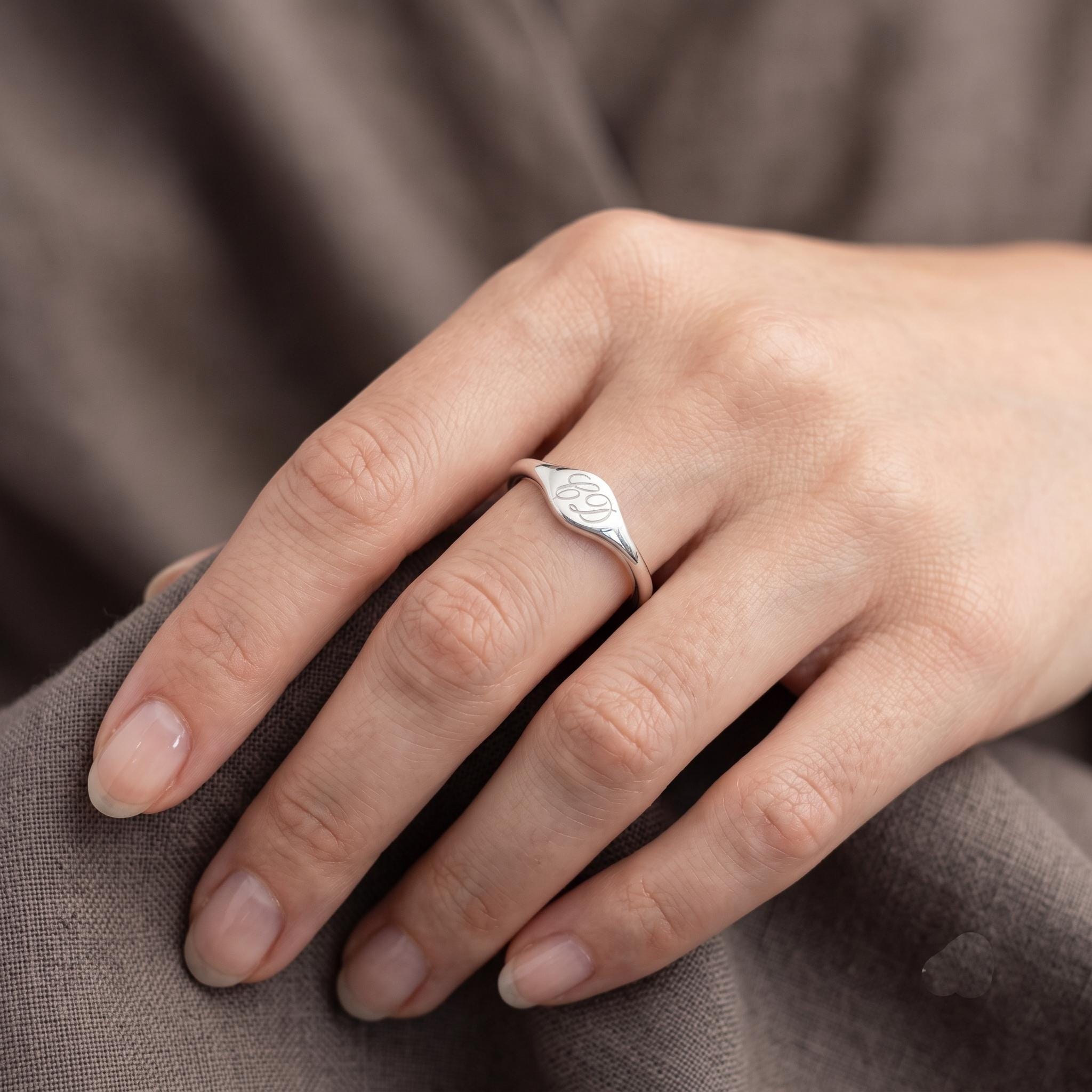 Minimalist Signet Ring, Dainty Gold/Silver Stacking Band, Everyday Jewelry