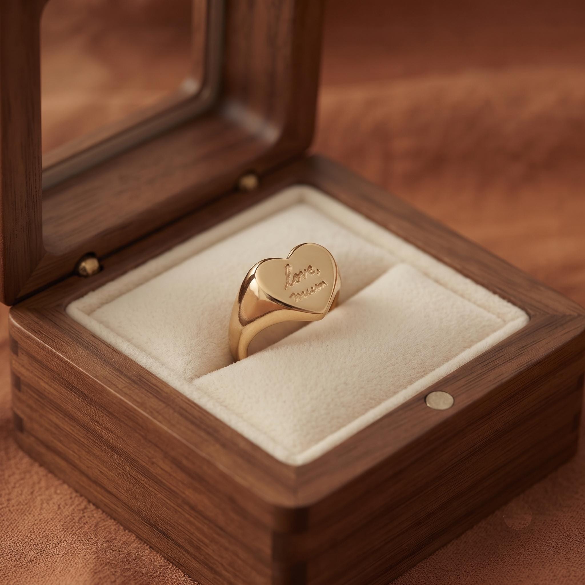 Personalized Heart Signet Ring | Engraved Gold Minimalist Jewelry