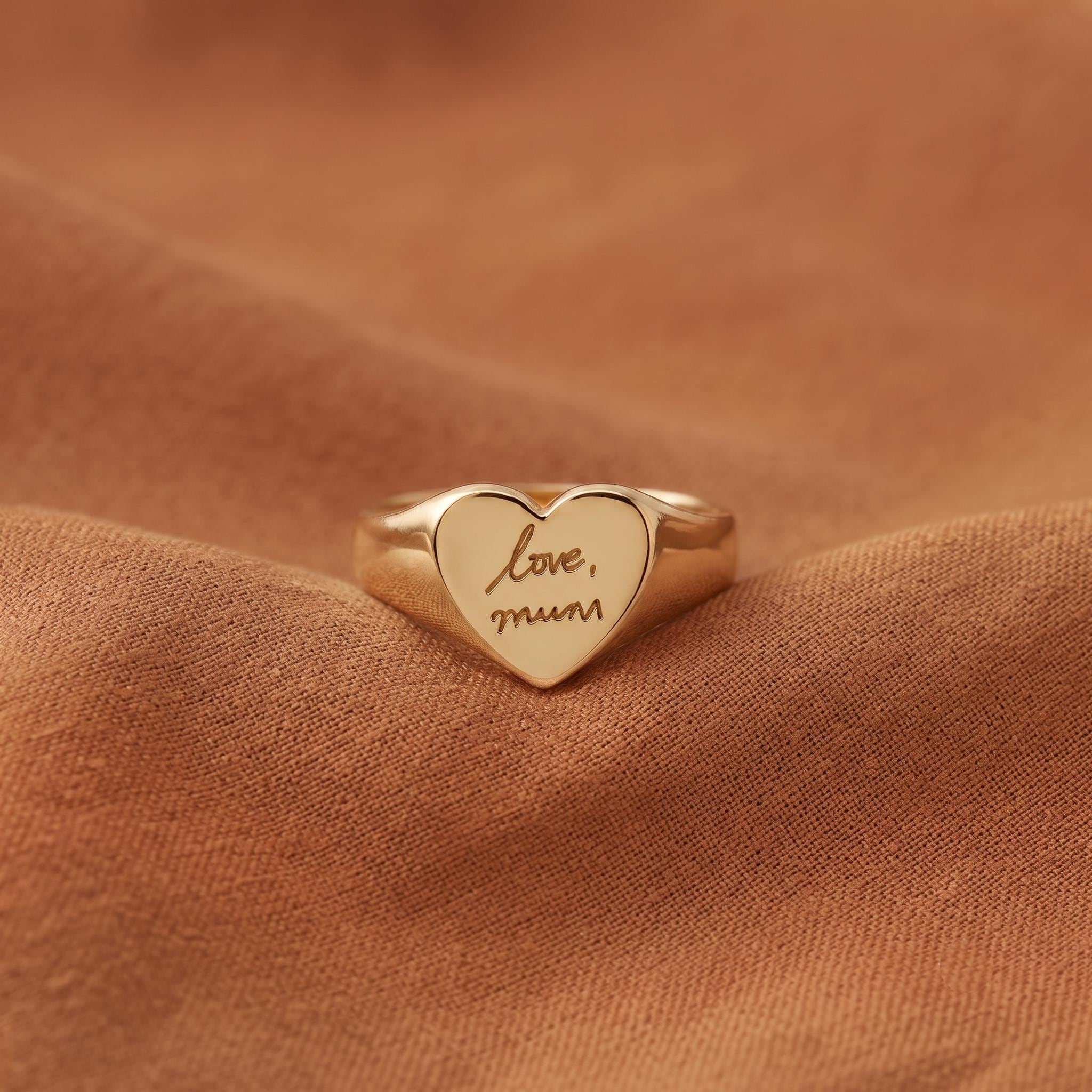 Personalized Heart Signet Ring | Engraved Gold Minimalist Jewelry