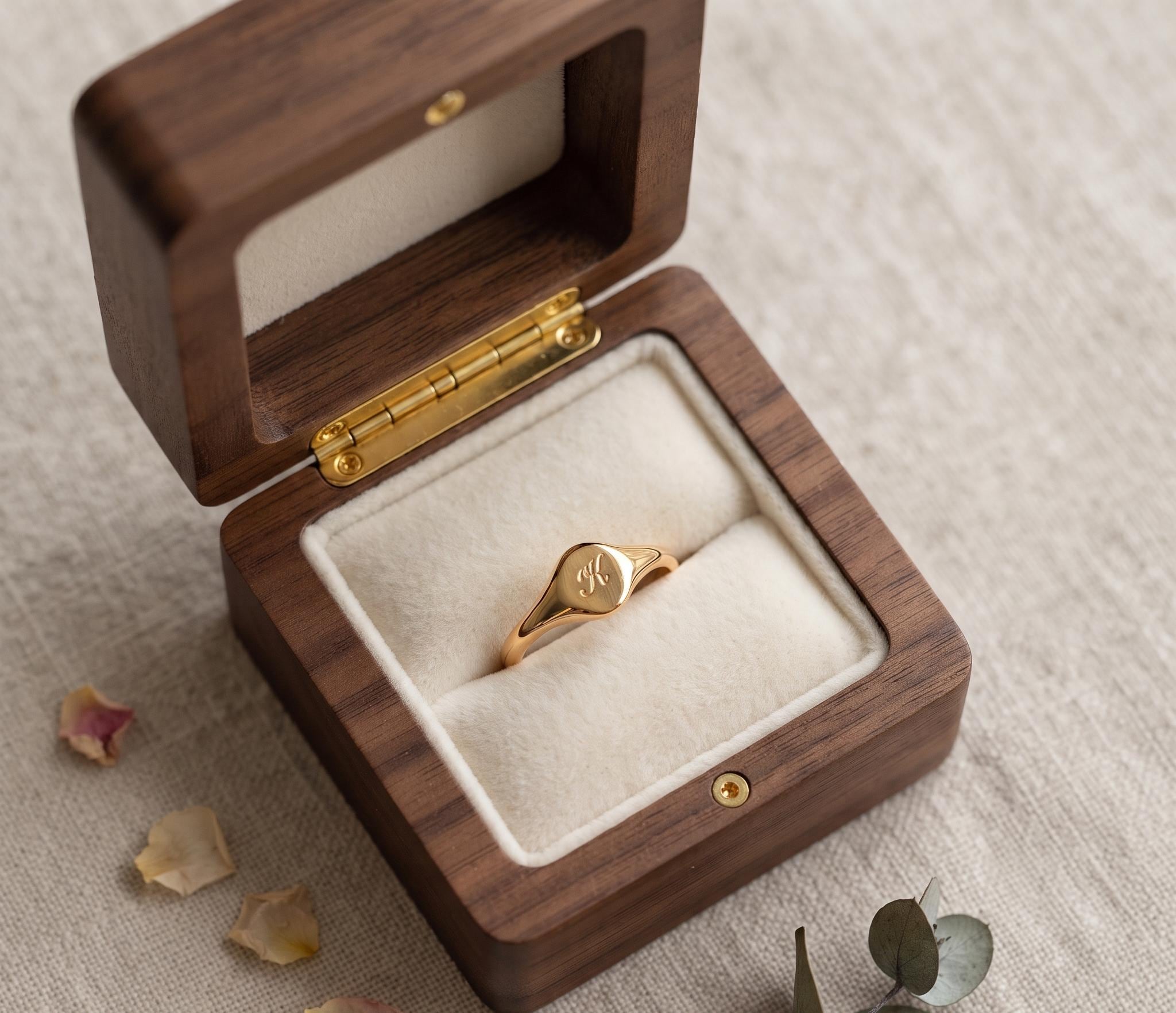 Personalized Cursive Initial Signet Ring, Dainty Oval Monogram Jewelry