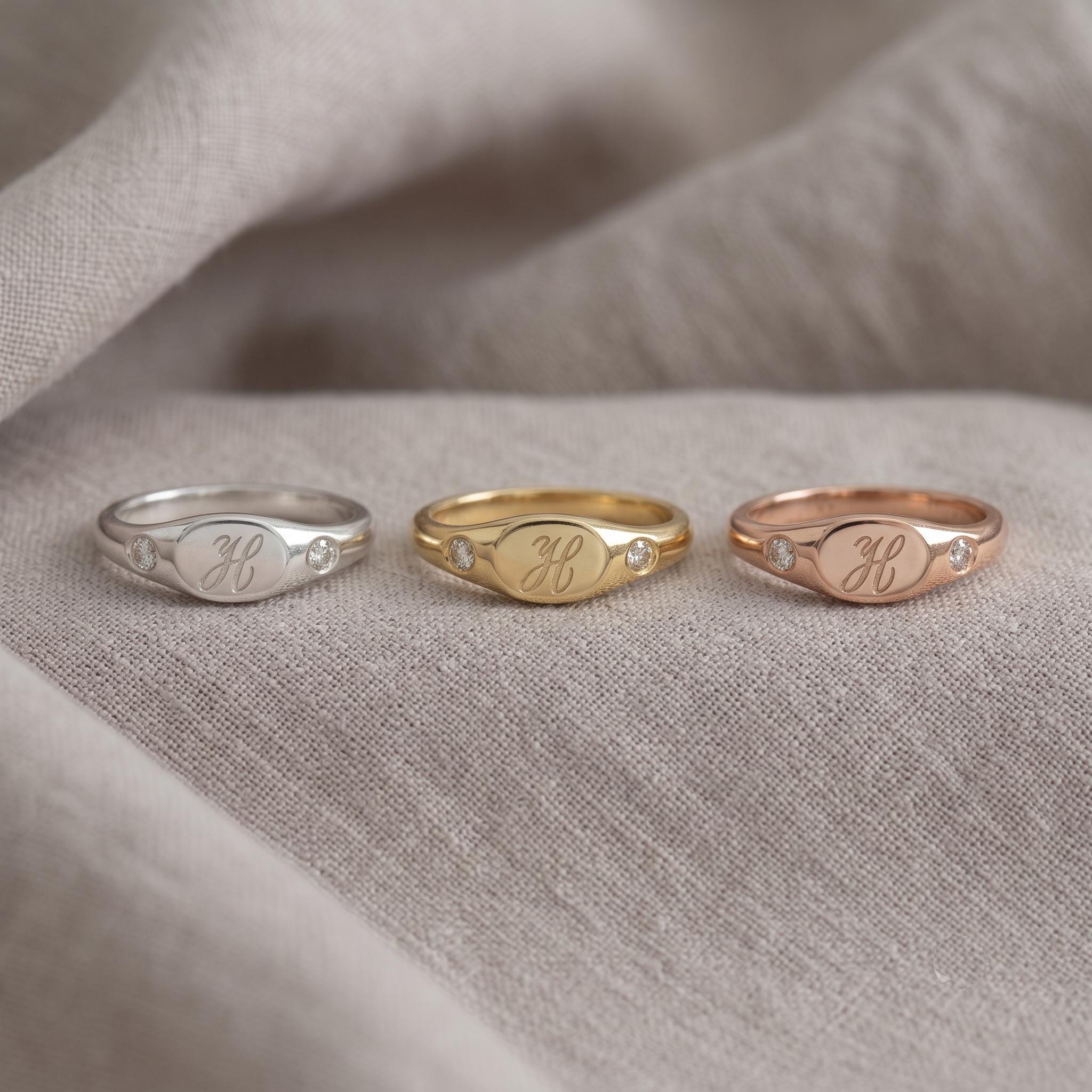 Custom Initial Signet Ring – Minimalist Gold/Silver Engraved Dainty Band