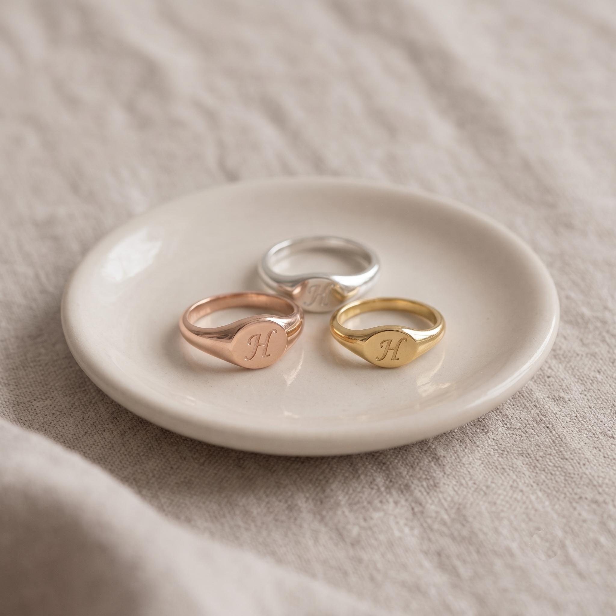 Custom Initial Signet Ring – Minimalist Gold/Silver Engraved Dainty Band