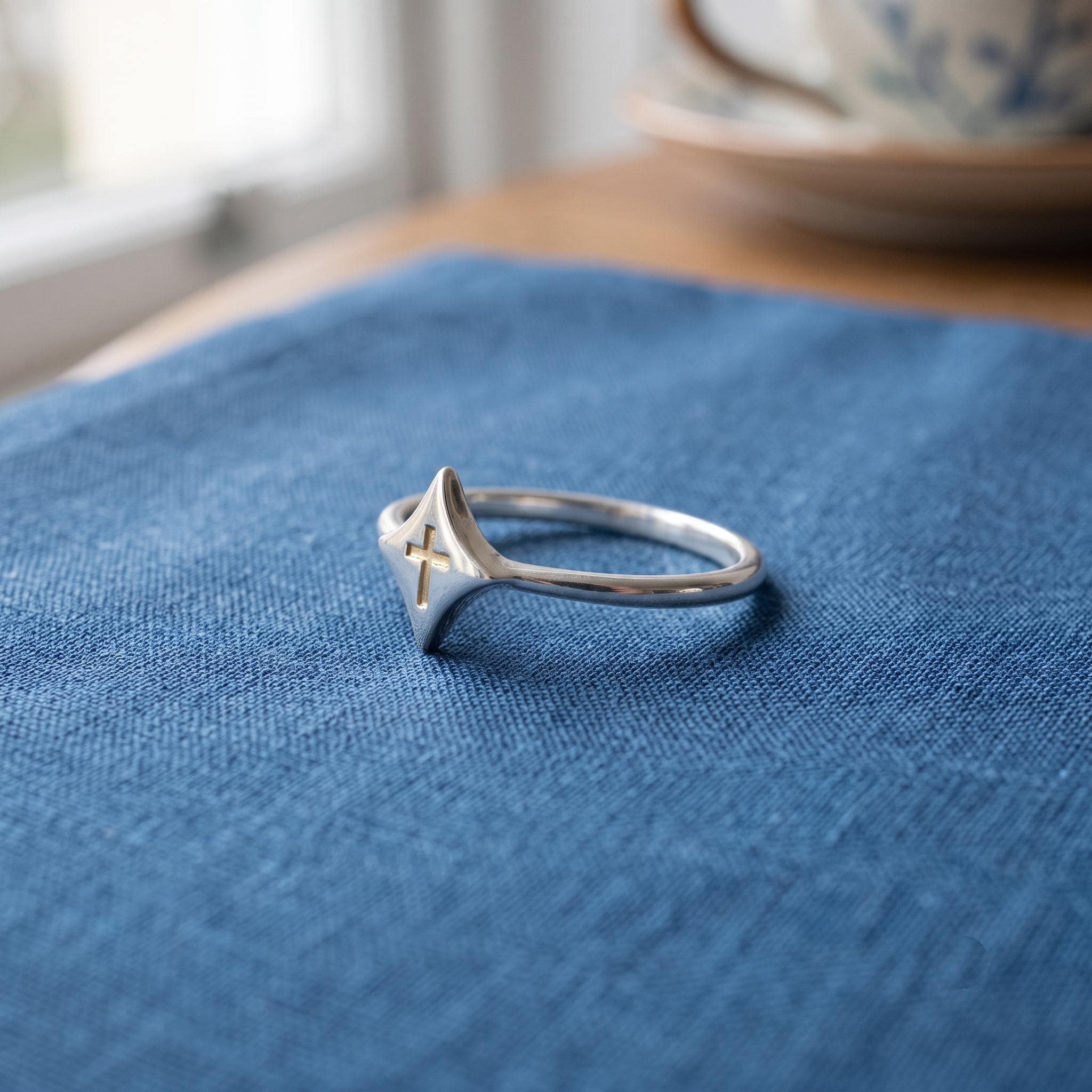 Sterling Silver Kite Ring | Minimalist Geometric Stacking Band