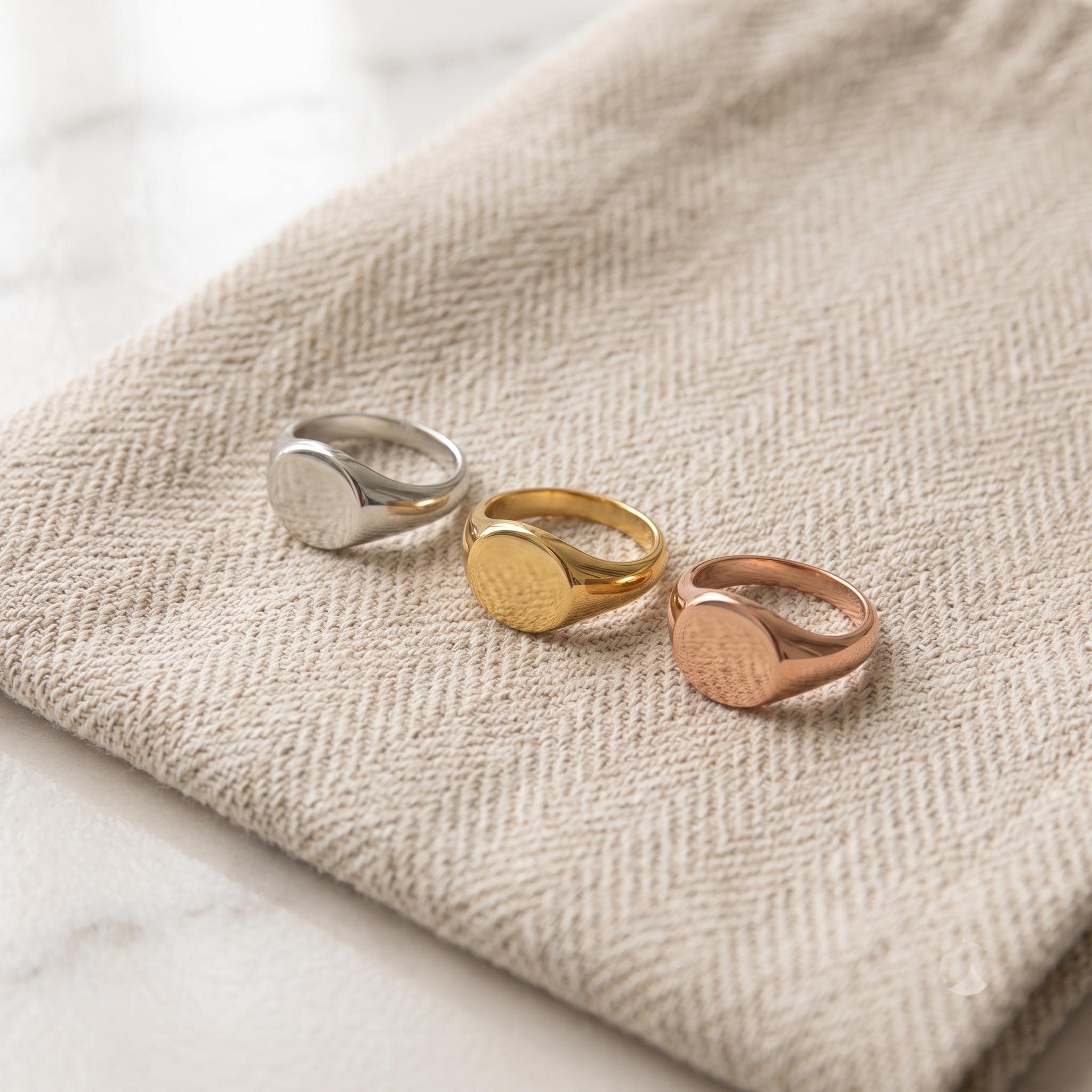 Minimalist Oval Signet Ring | Personalized Gold or Silver Plated Stackable Ring