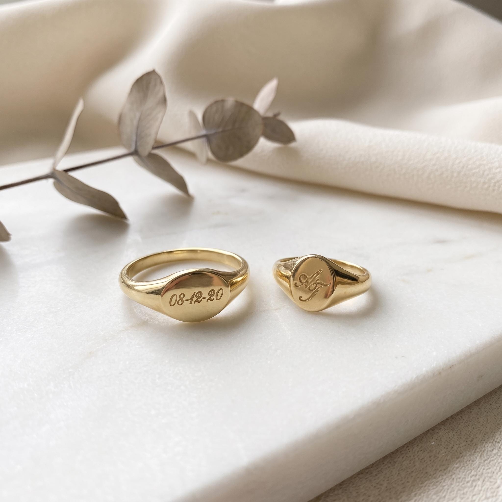 Custom Gold Signet Ring – Engraved Initial or Date, Dainty Minimalist Jewelry